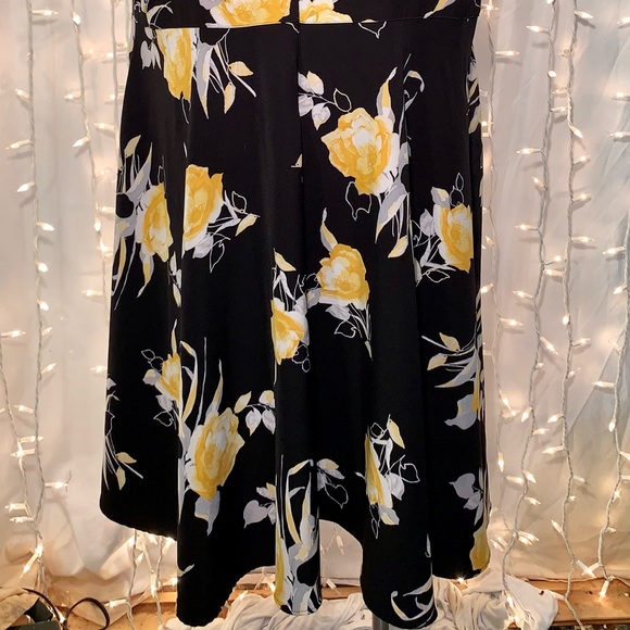 LANE BRYANT ⭐️ Nostalgic Styled Beautiful Feminine Floral Dress - Picture 5 of 9